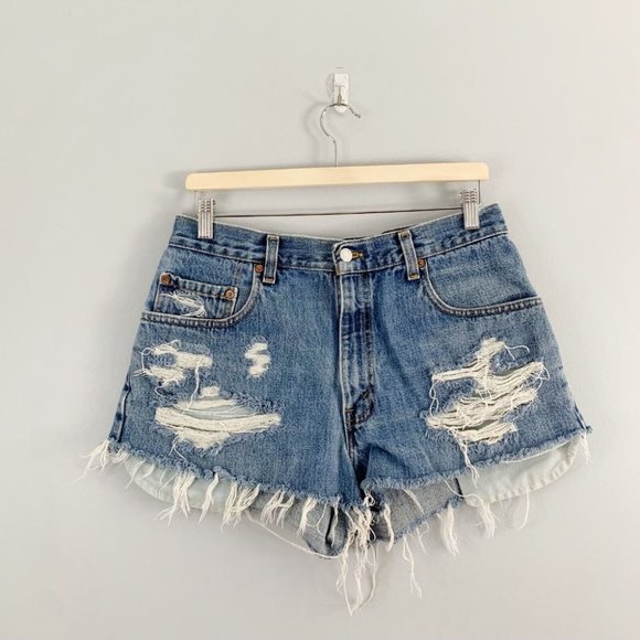Levi's Vintage 560 Cut Off Distressed Shorts Rips Light Wash DIY Women's 31 - Picture 1 of 16